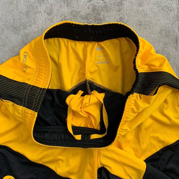 Nike Shorts Mens Medium On Field Iowa Hawkeyes Football Black Workout Gym DN5715 - Picture 6 of 11